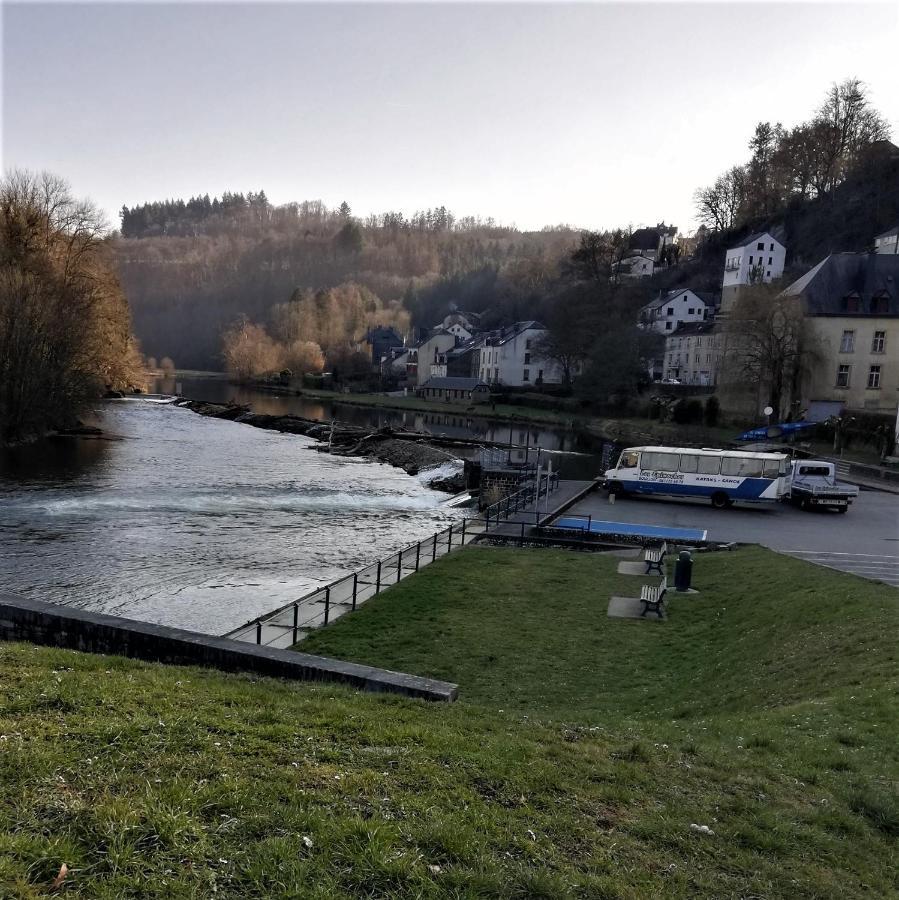 Un Logis Au 13 Faubourg De France à à 50m De La Semois *
